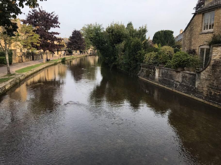 Historic Cotswold Chic Style For Uk Staycation Bourton-on-the-Water Exterior photo