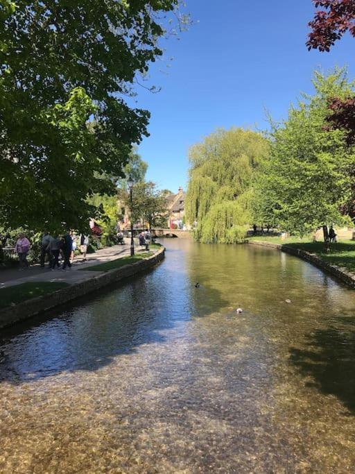 Historic Cotswold Chic Style For Uk Staycation Bourton-on-the-Water Exterior photo