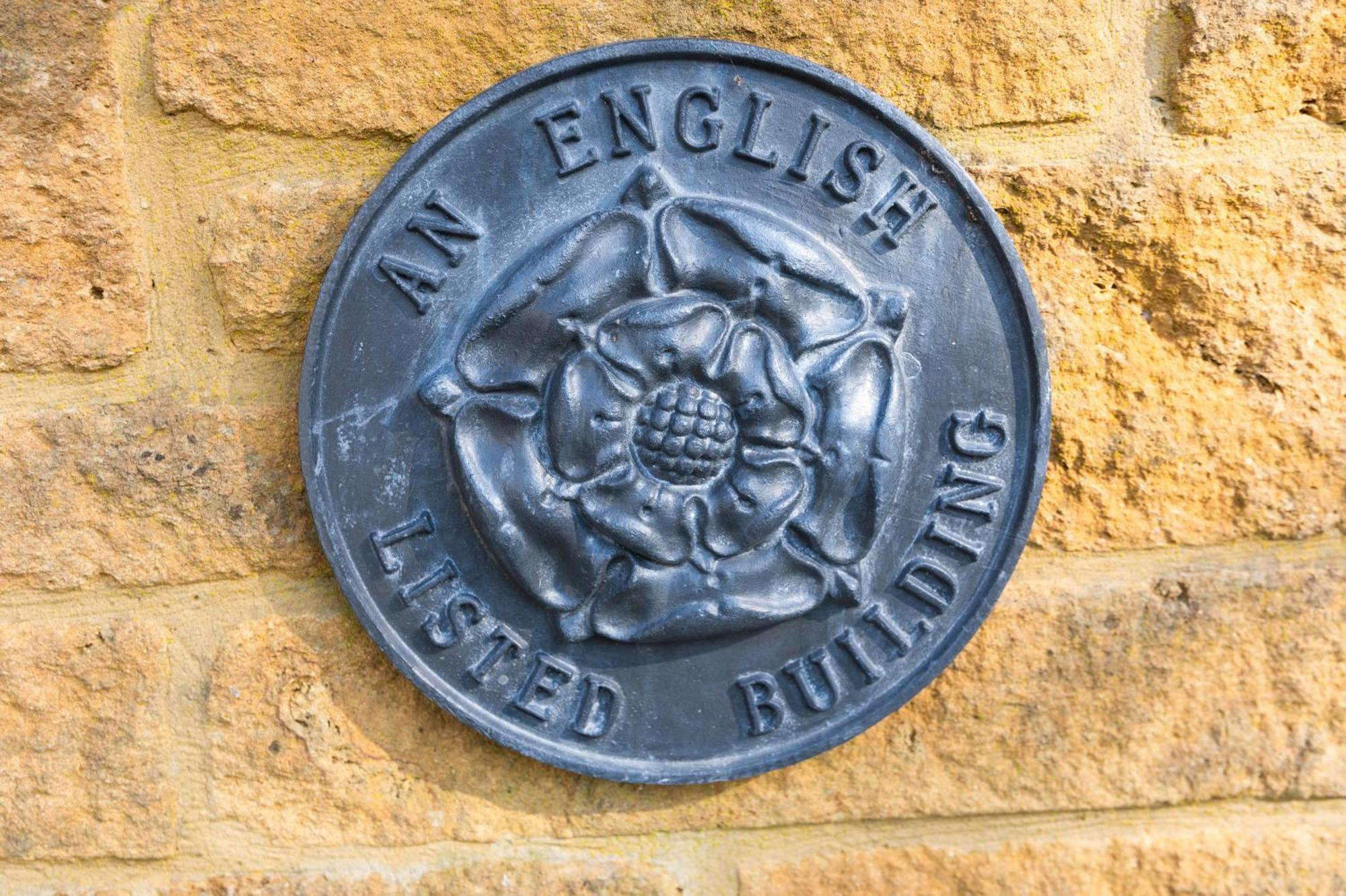 Historic Cotswold Chic Style For Uk Staycation Bourton-on-the-Water Exterior photo